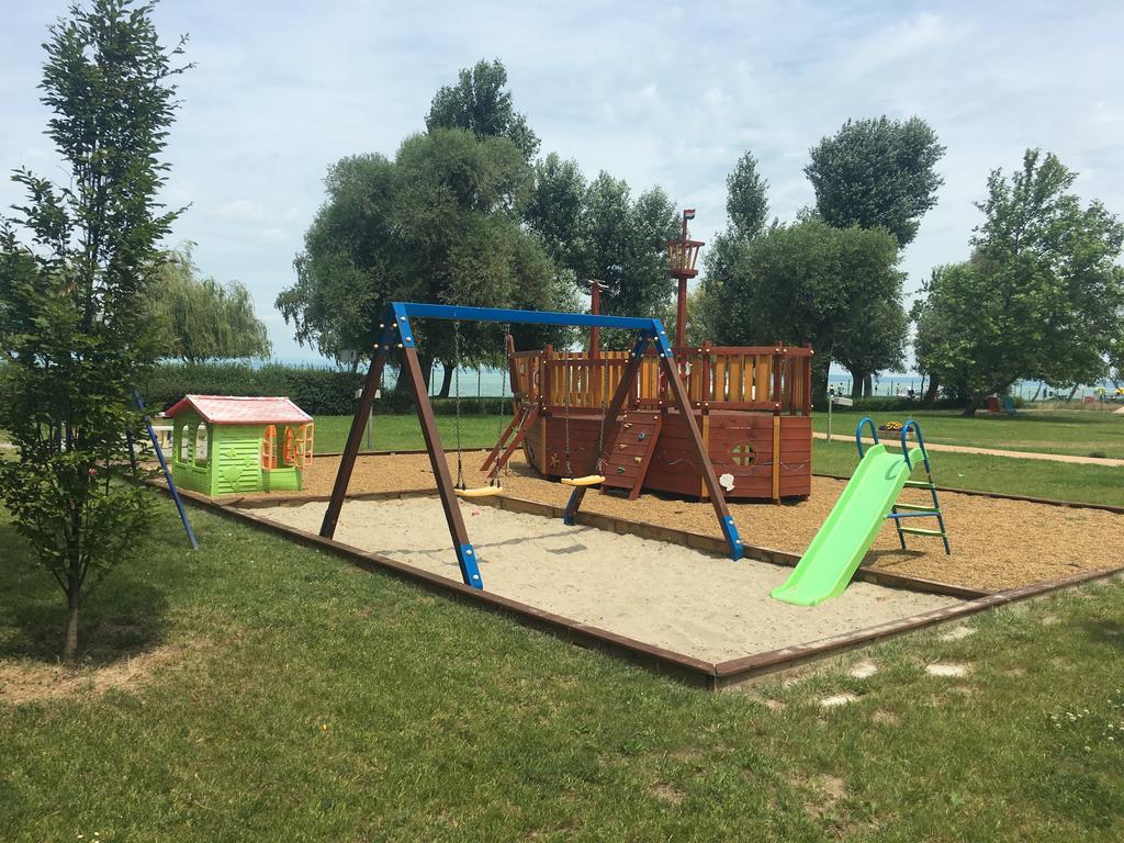 שיופוק Cuki Apartmanok מראה חיצוני תמונה