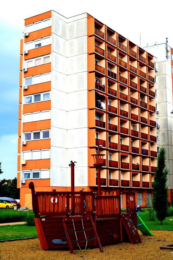 שיופוק Cuki Apartmanok מראה חיצוני תמונה